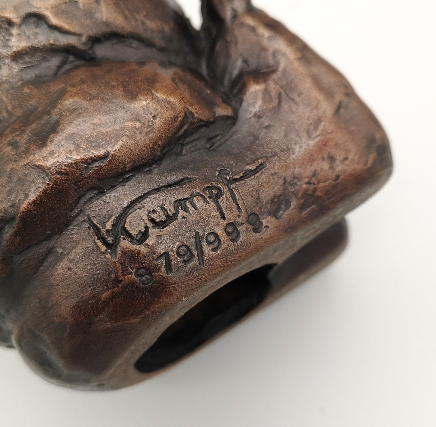 Gottfried Kumpf Bronze - Der Asoziale III