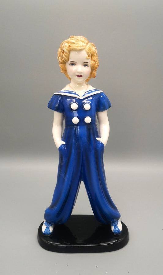 Goldscheider Figur - Junge in blauem Pyjama