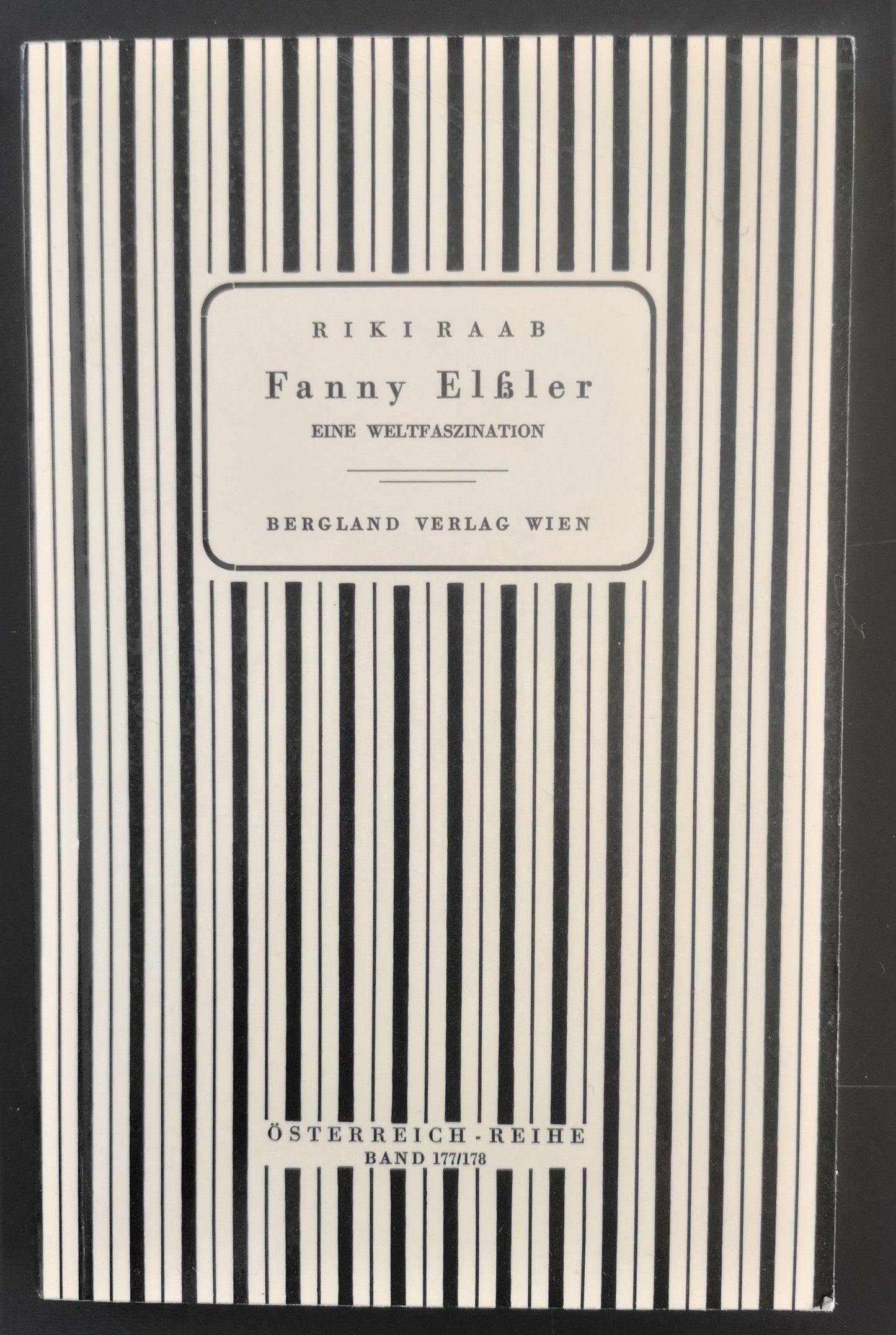 Fanny Elßler - Signiert